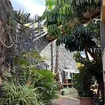 Twin At Lila 招待所 拉克鲁斯